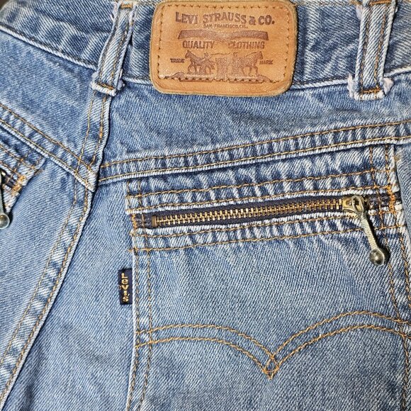 VTG 80s Levis Womens Blue Jeans Straight Leg High Waisted Western Sz 6 X‎ 32 - Picture 4 of 11